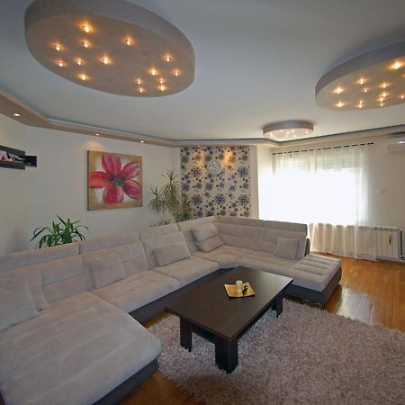 בלגרד Franstal Apartments מראה חיצוני תמונה