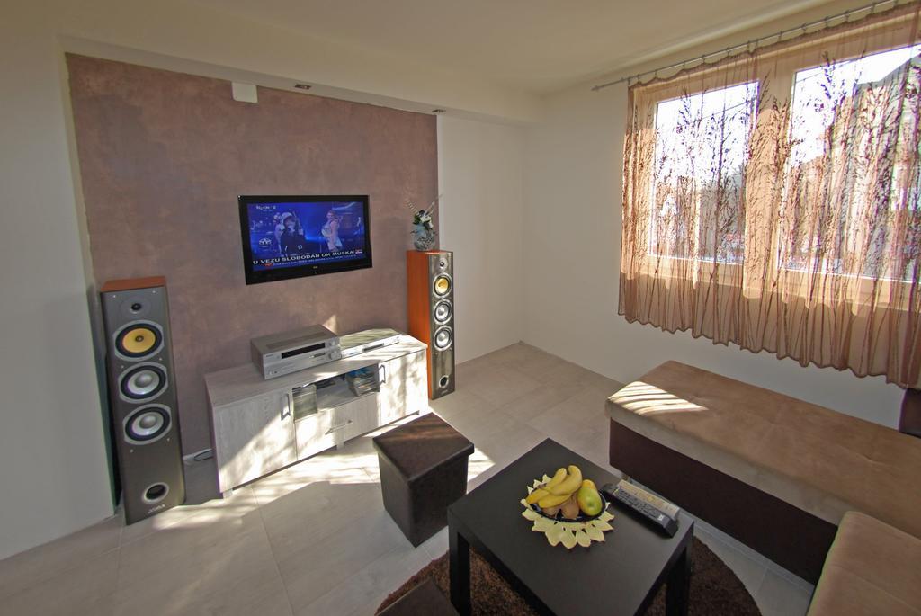 בלגרד Franstal Apartments חדר תמונה