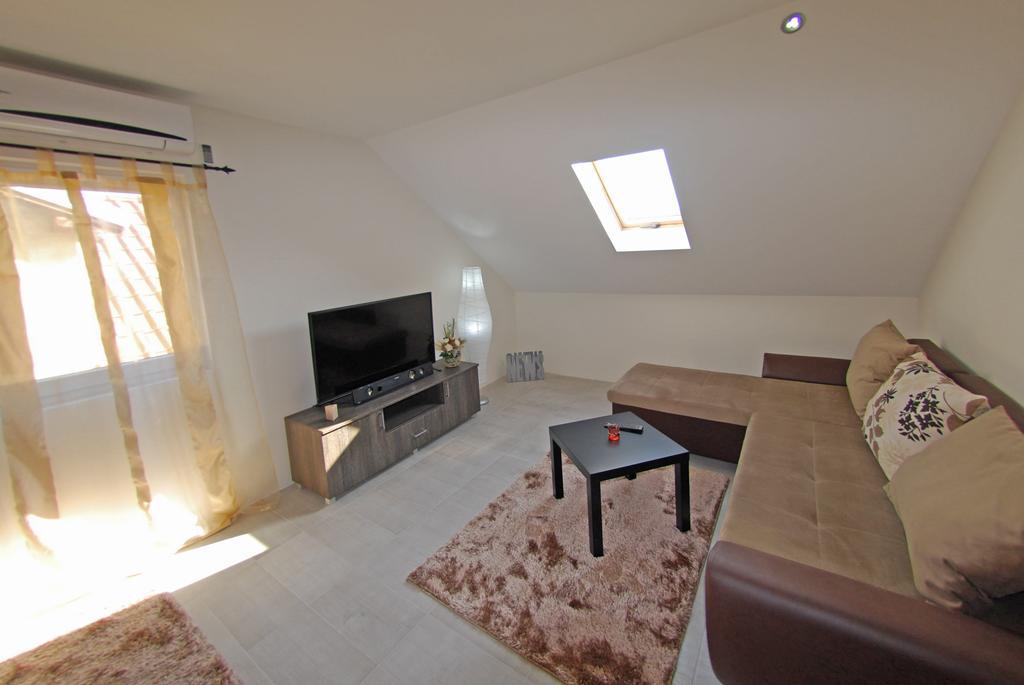 בלגרד Franstal Apartments חדר תמונה